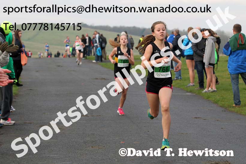Under-13s Heaton Harriers Memorial Road Race. Photo: David T. Hewitson/Sports for All Pics